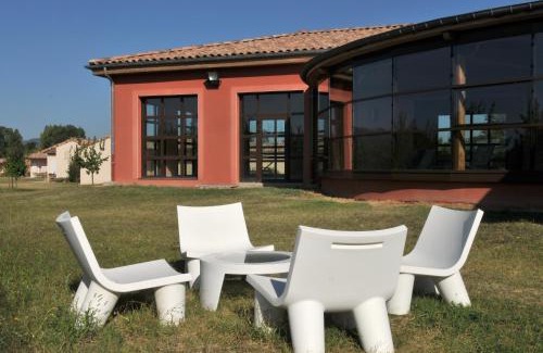Chateauneuf-sur-Isere Resort | Domaine d'Agrippa Valence