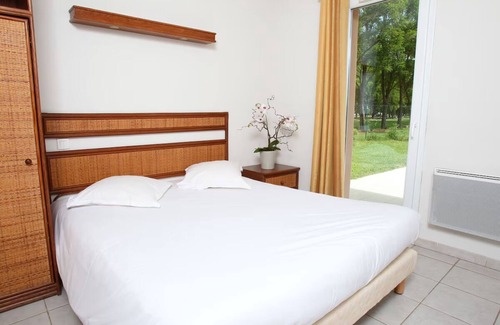 Chateauneuf-sur-Isere Resort | Domaine d'Agrippa