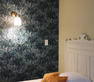 Monts-sur-Guesnes Bed & Breakfast | Domaine de Bourgville