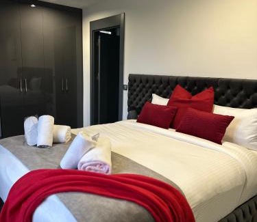 Beauvais Bed & Breakfast | Domaine de Bracheux, Chambre avec piscine à 10 min de l'aeroport de Beauvais Petit Déjeuner Inclus