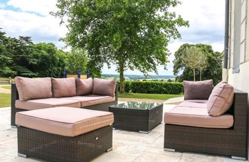 Fresneaux-Montchevreuil House | Domaine de Montchevreuil