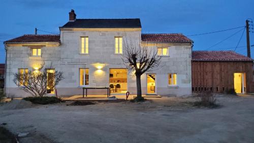 Saint-Macaire-du-Bois House | Domaine de Brignon