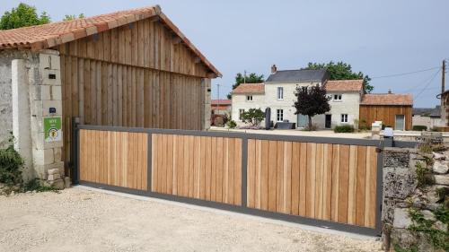 Saint-Macaire-du-Bois House | Domaine de Brignon