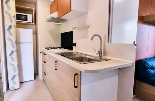 Saint-Saturnin-les-Apt RV Rental | Domaine des Chênes Blancs - Camping