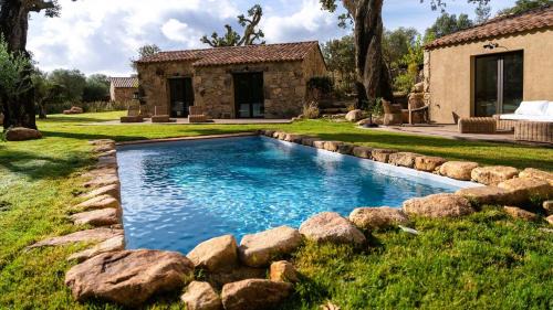 San-Gavino-di-Carbini Villa | Domaine de Gialla Bergerie I Pini, 6 pers, piscine chauffée, 10 mn plage