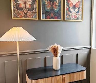 Saint-Quentin-sur-le-Homme Apartment | Domaine de l'îsle Manière 10 pers