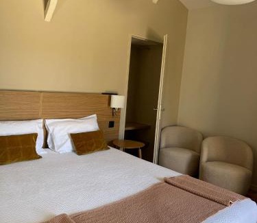 Liguge Hotel | Domaine de l'Ecorcerie