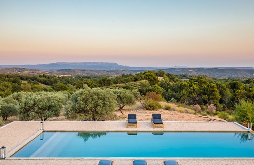Cucuron House | Domaine de la Colline