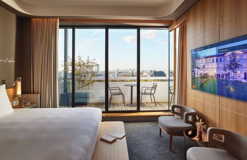 Issy-les-Moulineaux Hotel | Domaine de la Reine Margot Paris-Issy - MGallery Collection