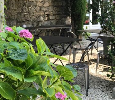 Villeneuve-de-Berg House | Domaine de la Manse