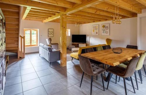 Les Salles House | Domaine de la Plagnette - Gîtes pour 15 pers, Terrasse et Animaux admis - FR-1-496-368