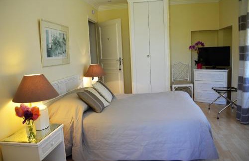 Fermaincourt Hotel | Domaine de la Reposée