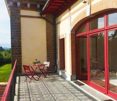 Gelos Bed & Breakfast | DOMAINE DE LA TISNERE