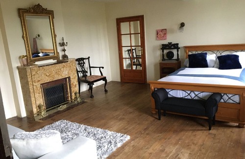 Lisle-sur-Tarn Other | Domaine de Ménerque small castle