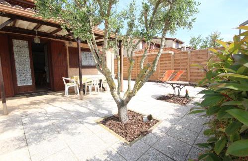 Portiragnes-Plage Villa | Domaine de vacances à 600m de la plage villa climatisée WIFI 3 chambres 7 couchages animations et piscines en supplément - LRTAMW29
