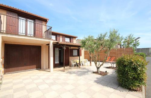Portiragnes-Plage Villa | Domaine de vacances à 600m de la plage villa climatisée WIFI 3 chambres 7 couchages animations et piscines en supplément - LRTAMW29