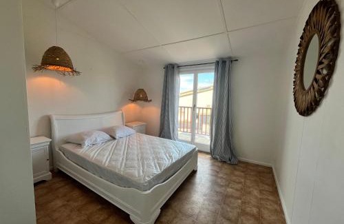 Portiragnes-Plage Villa | Domaine de vacances à 600m de la plage villa climatisée 3 chambres 7 couchages terrasse WIFI animations et piscines en supplément LRPDSD7