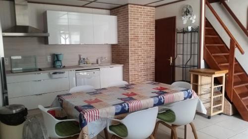 Portiragnes-Plage Villa | Domaine de vacances à 600m de la plage, belle villa climatisée 3 chambres, 5 couchages terrasse WIFI, accès payant pour les animations et piscines LRPDSE3