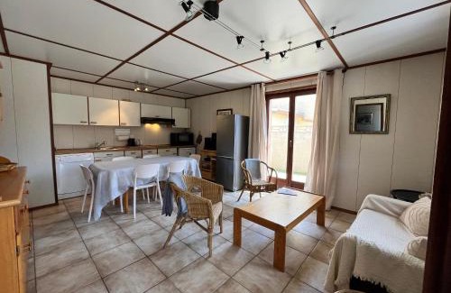 Portiragnes-Plage Villa | Domaine de vacances à 600m de la plage, villa climatisée 3 chambres 7 couchages WIFI animations piscines en suppléments LRTAMJ36