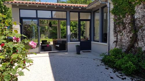 Souillac House | Domaine Des Catalpas