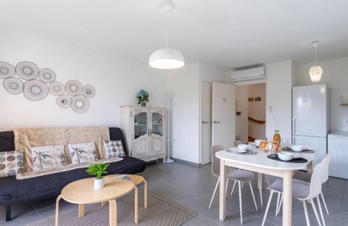 Grimaud House | Domaine des fées by Interhome