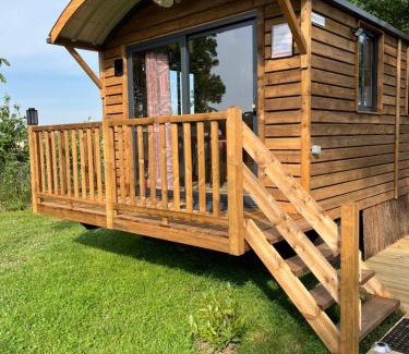 Marigny-les-Reullee Ski Chalet | DOMAINE DES GALINACES ROULOTTE LA ROUSSETTE 2-4P