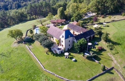 Sergeac House | Domaine des Grands Bois, Tour du Fauconnier★ 2air-conditioned rooms, 4 people