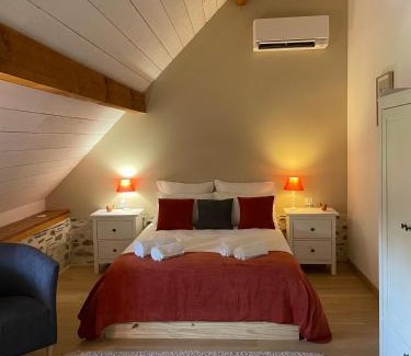 Saint-Vincent Bed & Breakfast | Domaine des pierres trouvées