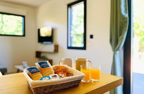 Bourg-des-Comptes Cabin | Domaine du Mafay - LODGE BROCÉLIANDE