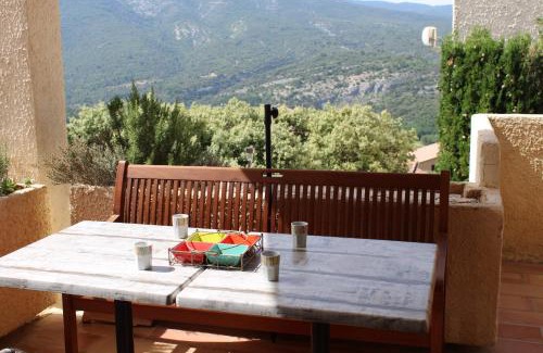 Mollans-sur-Ouveze Apartment | Domaine du Pas du Ventoux Hameau de la Garrigue