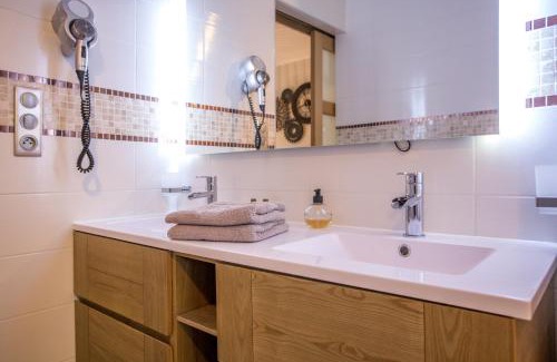 Mouans-Sartoux Bed & Breakfast | Domaine Les Cigales
