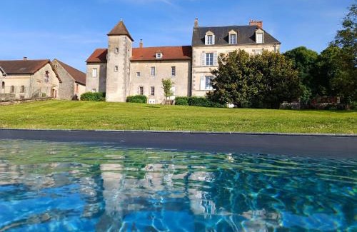 La Chapelle-Baloue House | Domaine Les Malaitries - Château de La Chapelle Baloue