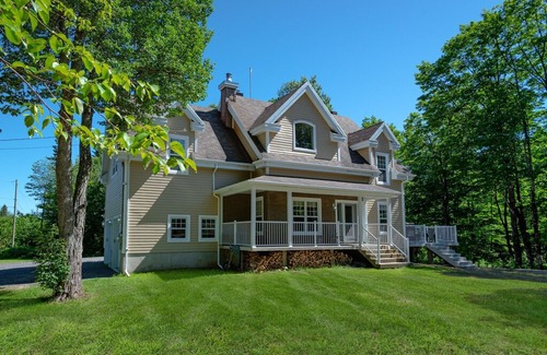 Chateau-Richer House | Domaine Maguire chalet Nature