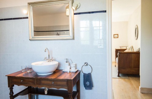 Roullens Hotel | Domaine Michaud