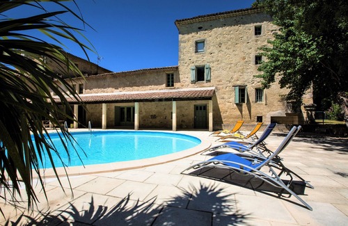 Sainte-Anastasie House | Domaine Privé Le Moulin Neuf Uzés 40 people 2 swimming pools Enclosed park. tennis court