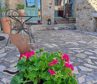 Malleval Bed & Breakfast | Domaine Saint Claude - Gîte , Chambres d'hôtes & hébergement insolite
