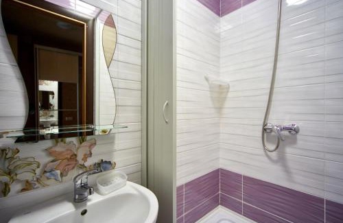 Kamenets-Podol'skiy Hotel | Domashniy