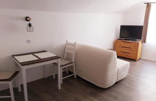 Trebon Apartment | Domeček