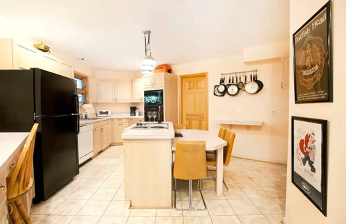 Kabletown House | Dome Of Your Dreams!