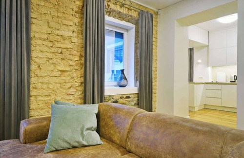 Old Town Apartment | Domillion 2bdr President Palace free parking L417