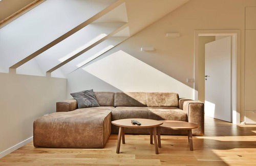 Old Town Apartment | Domillion Penthouse 2bdr 2bath P364a!