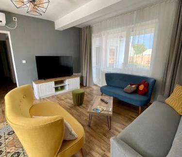 Old City Apartment | Dominic Apartment Unirii Square
