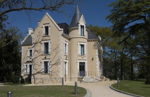 Parthenay Apartment | Domitys Le Château des Plans