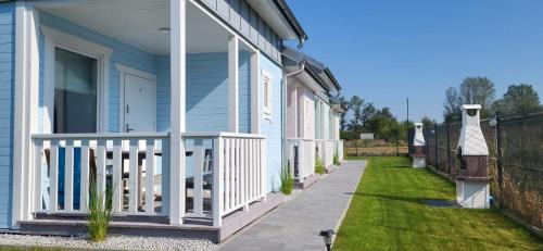 Ustronie Morskie House | Domki letniskowe Pastelowe Ustronie