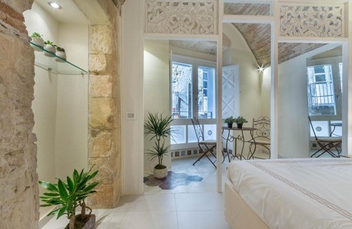 Historic Castle District House | DOMO 5 TESTE