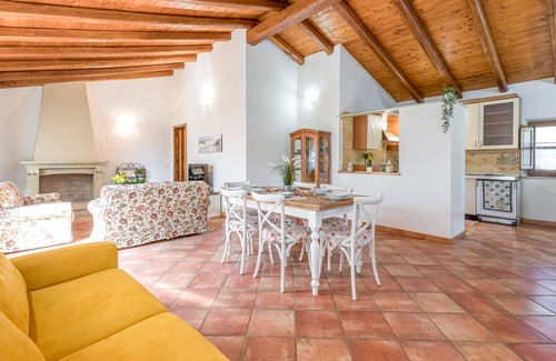 Rudalza House | Domos Pintadas Cottage Rosa, Rudalza, Italy
