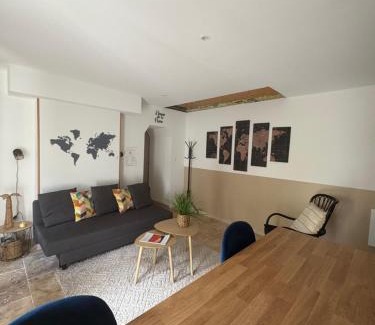Autun House | Domus de la Pierre