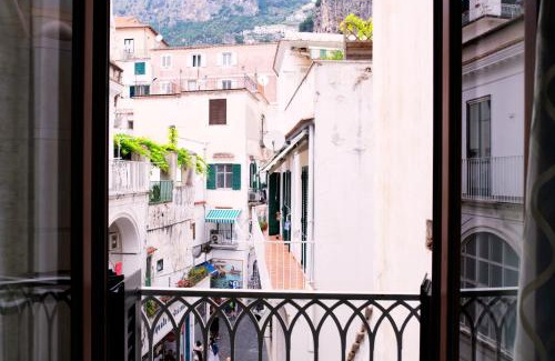 Amalfi Apartment | Domus Florio Corallo