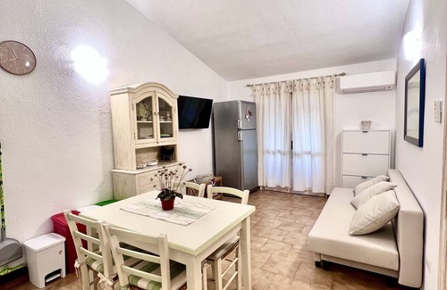 Porto Pollo Apartment | DOMUS HENRICUS -THREEROOM APARTMENT IN PORTO POLLO 400 Meters from the sea