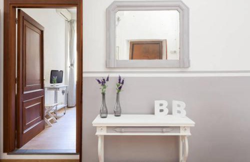 Monti Bed & Breakfast | Domus Merulana Bed and Breakfast